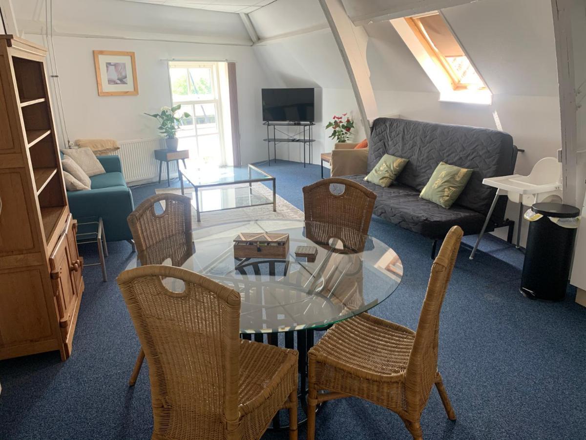 Pakhuis Aan De Haven - Bakboord Zierikzee Extérieur photo