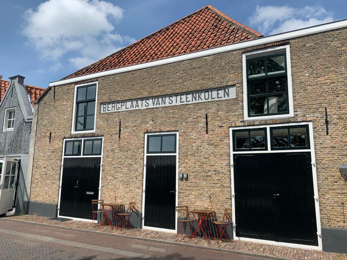 Pakhuis Aan De Haven - Bakboord Zierikzee Extérieur photo